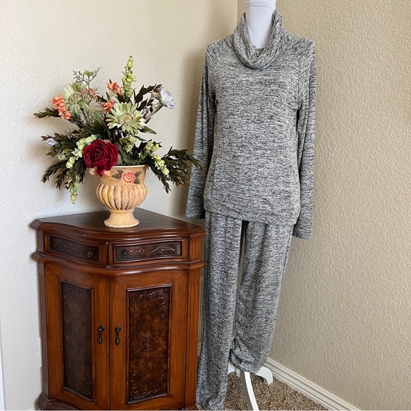 Nicole Miller Cowl Neck Knit Loungewear Set - Picture 2 of 16